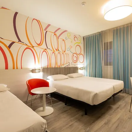 Ibis Styles Madrid Prado Hotel Exterior photo